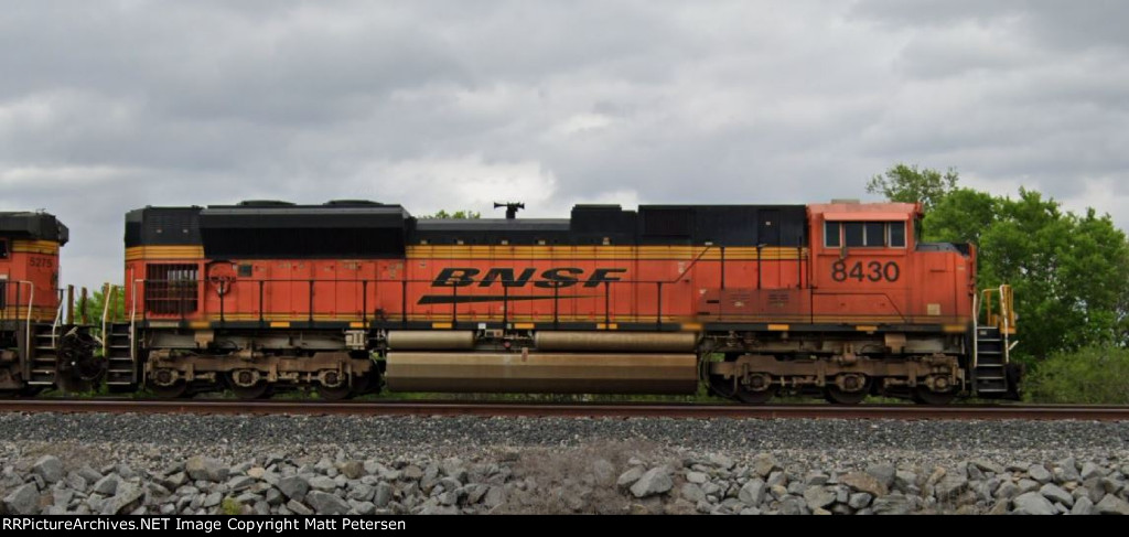 BNSF 8430